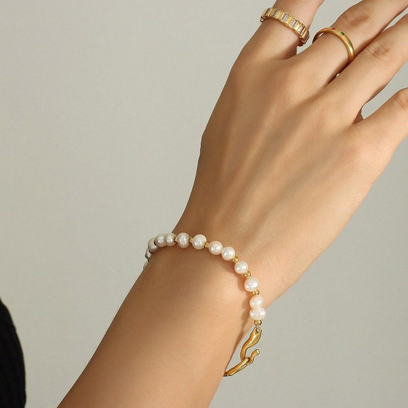 Anna Pearl bracelet