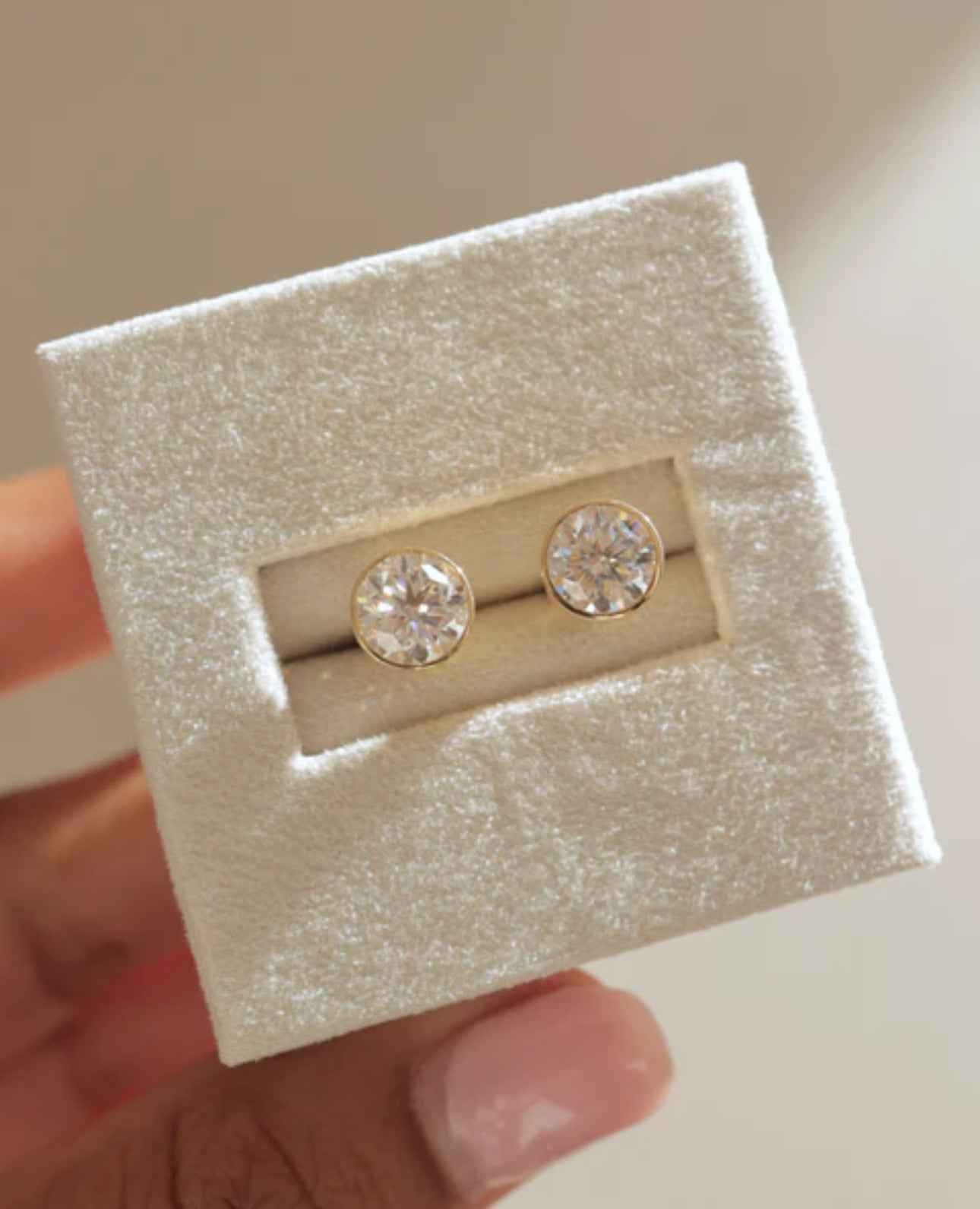 Lea-Round Bezel Cut Earrings