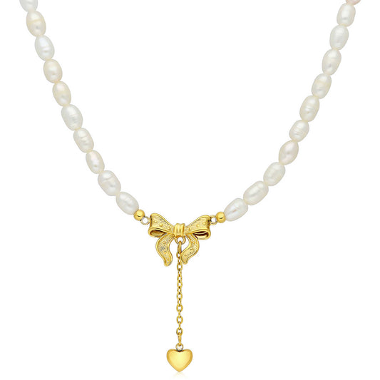 Avery Pearl necklace