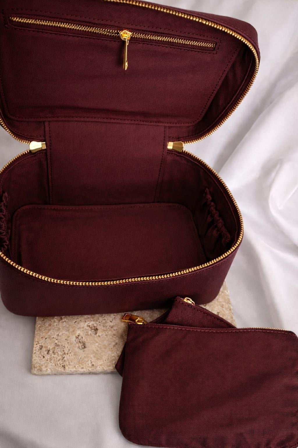 The Éclat Vanity Pouch